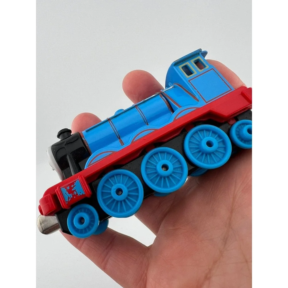 Thomas & Friends Gordon Train Engine Tender 2012 Mattel Magnetic Toy